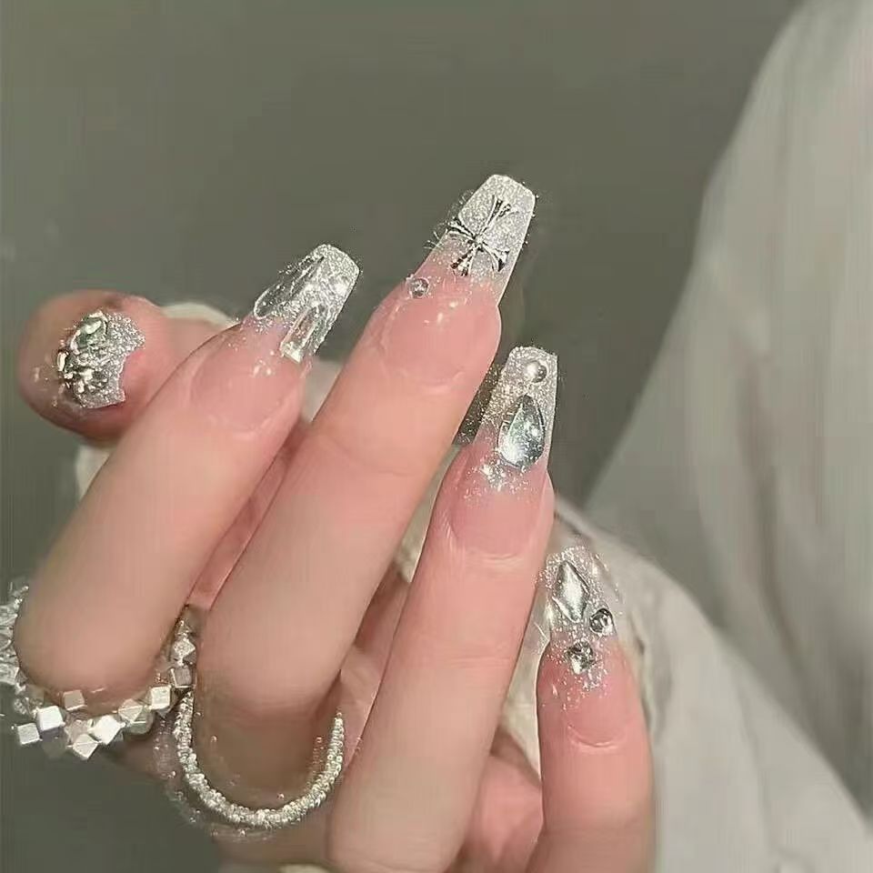 The Everyday Edit | Daily Wear Press-On Nails