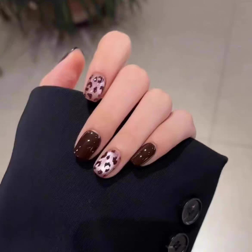 The Everyday Edit | Daily Wear Press-On Nails